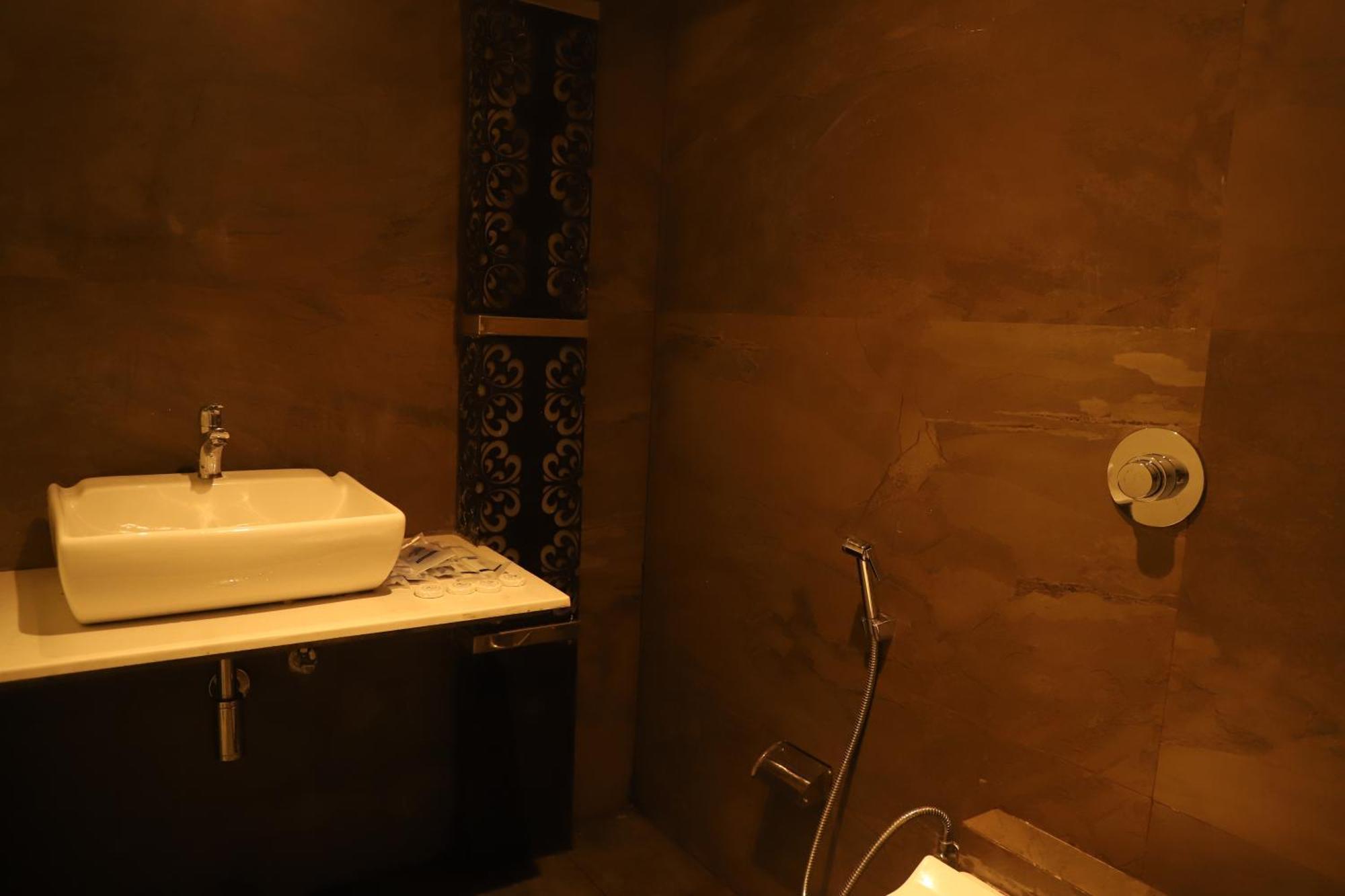 Hotel Sai Pritam Mumbai Exteriör bild